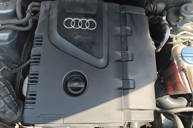 Used Audi A4L 2010 2.0 TFSI Comfort Edition Engine Bay