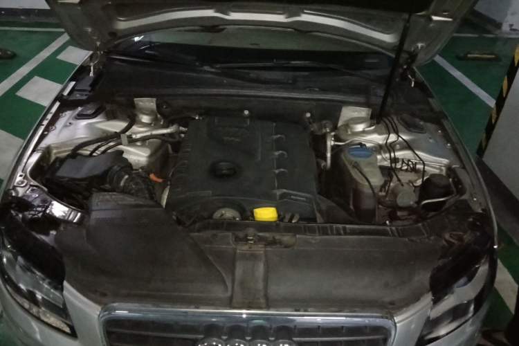 Used Audi A4L 2010 2.0 TFSI Standard Edition Engine Bay
