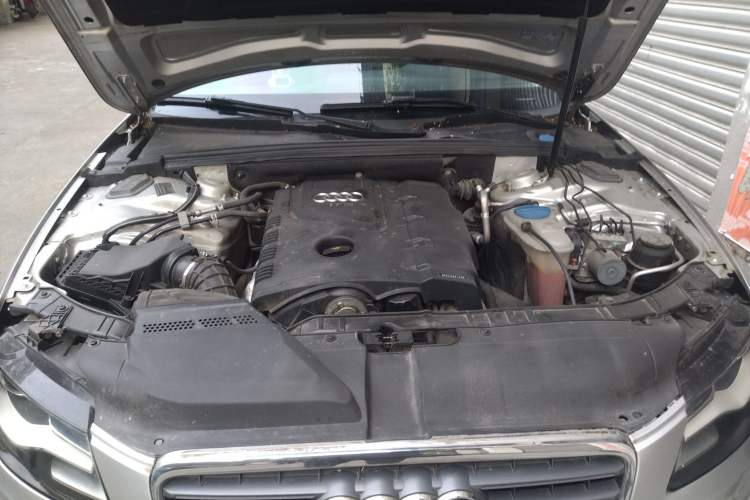 Used Audi A4L 2010 2.0 TFSI Standard Edition Engine Bay