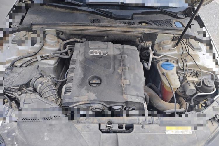 Used Audi A4L 2010 2.0 TFSI Standard Edition Engine Bay