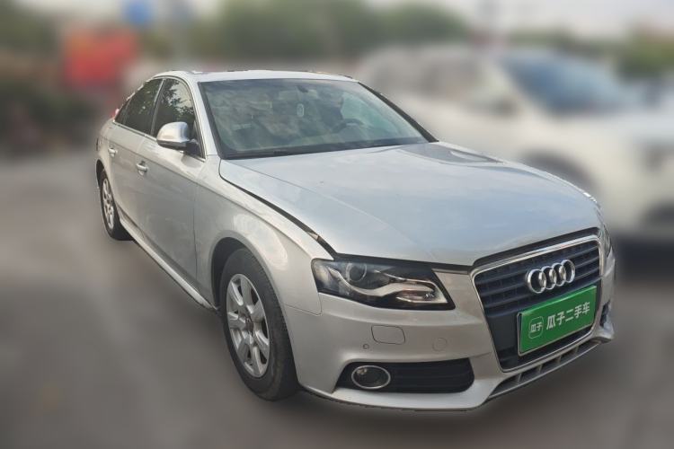 Used Audi A4L 2010 2.0 TFSI Luxury Model Front Right 45 Deg