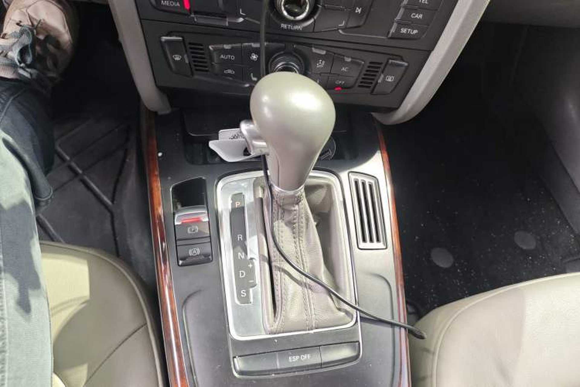 Used Audi A4L 2010 2.0 TFSI Comfort Edition Gear Lever