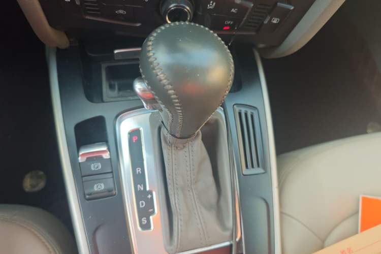 Used Audi A4L 2010 1.8 TFSI Comfort Model Gear Lever