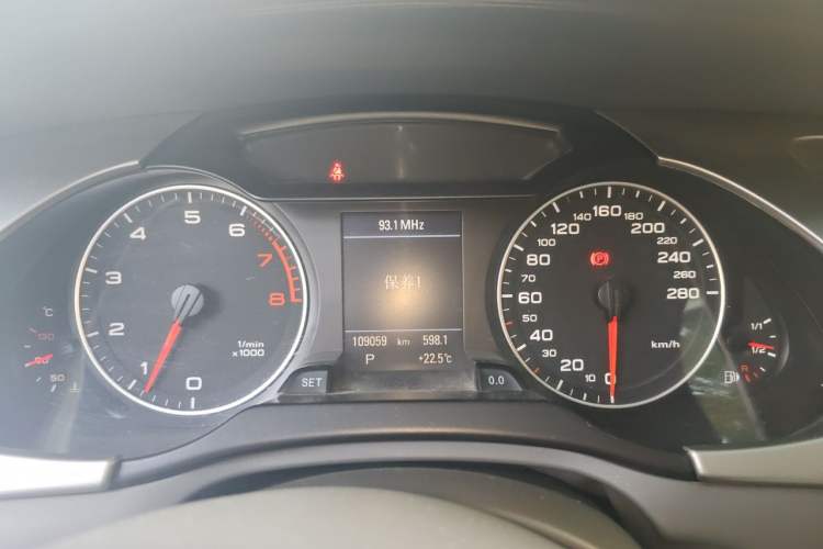 Used Audi A4L 2010 2.0 TFSI Technology Edition Instrument Cluster