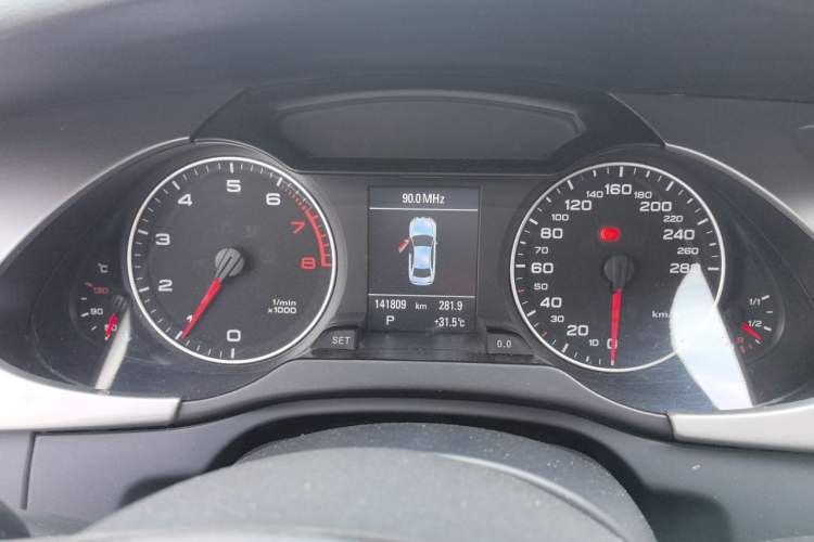 Used Audi A4L 2010 2.0 TFSI Sport Edition Instrument Cluster