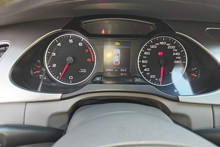 Used Audi A4L 2010 2.0 TFSI Luxury Model Instrument Cluster