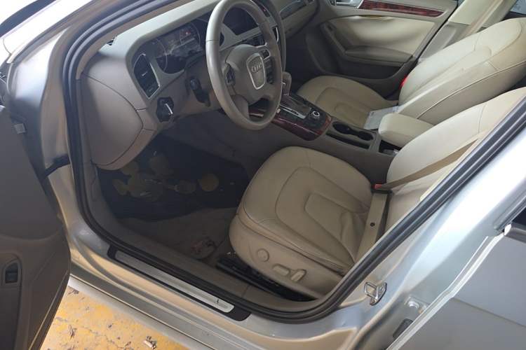 Used Audi A4L 2010 2.0 TFSI Comfort Edition Left Front Seat