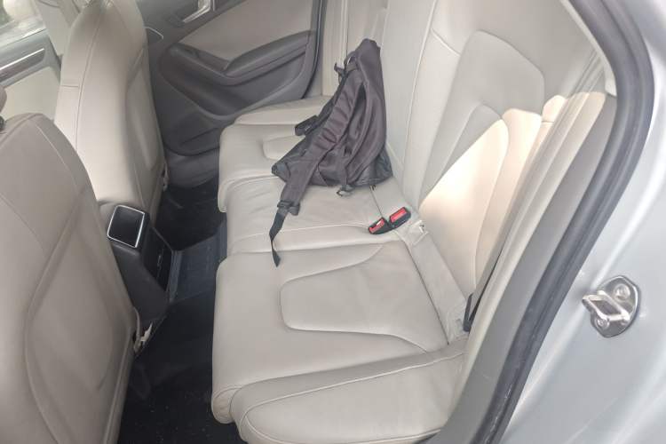Used Audi A4L 2010 2.0 TFSI Comfort Edition Left Rear Seat