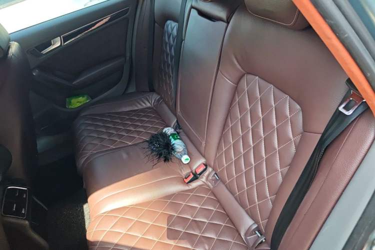 Used Audi A4L 2010 2.0 TFSI Comfort Edition Left Rear Seat