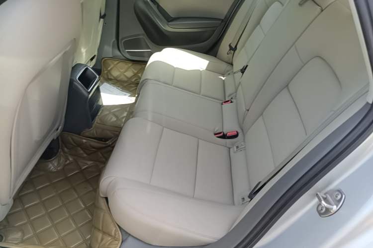 Used Audi A4L 2010 2.0 TFSI Standard Edition Left Rear Seat