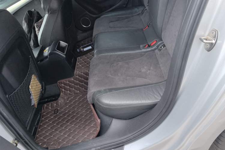 Used Audi A4L 2010 2.0 TFSI Sport Edition Left Rear Seat