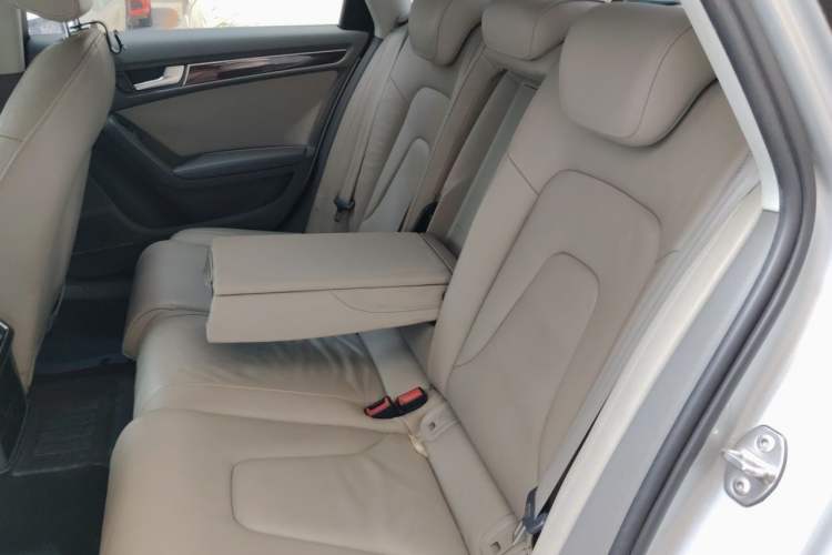 Used Audi A4L 2010 2.0 TFSI Technology Edition Left Rear Seat