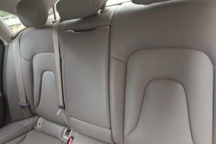 Used Audi A4L 2010 2.0 TFSI Technology Edition Left Rear Seat