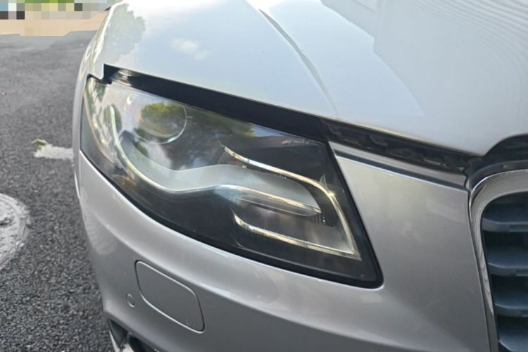 Used Audi A4L 2010 2.0 TFSI Luxury Model Right Front Headlight