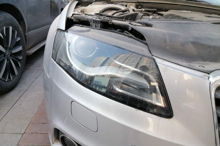 Used Audi A4L 2010 2.0 TFSI Comfort Edition Right Front Headlight