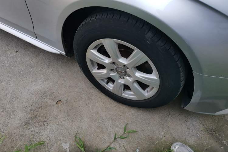 Used Audi A4L 2010 2.0 TFSI Comfort Edition Right Front Wheel Hub