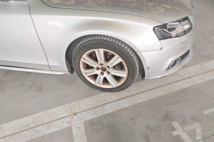 Used Audi A4L 2010 2.0 TFSI Luxury Model Right Front Wheel Hub