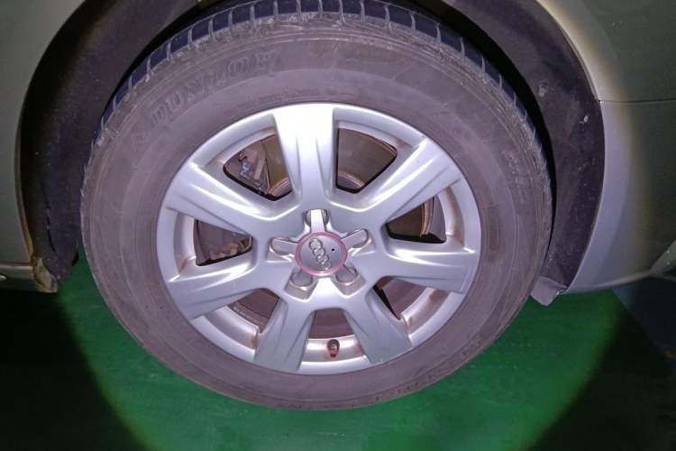 Used Audi A4L 2010 2.0 TFSI Standard Edition Right Front Wheel Hub