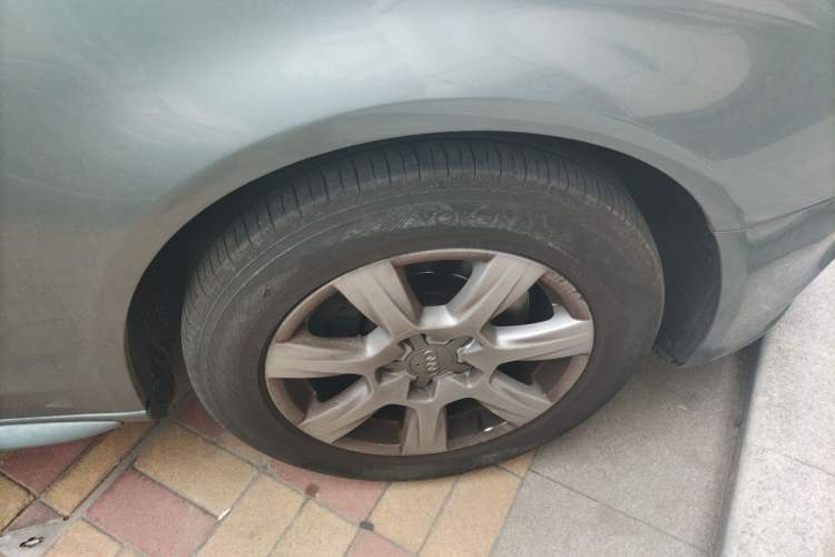 Used Audi A4L 2010 2.0 TFSI Comfort Edition Right Front Wheel Hub