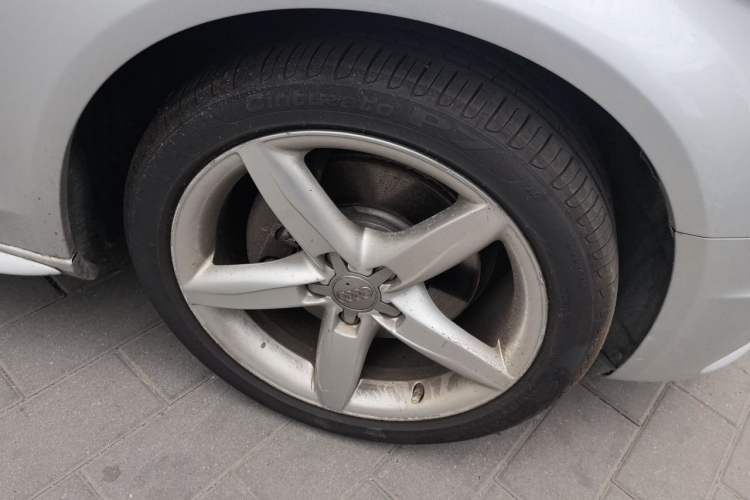 Used Audi A4L 2010 2.0 TFSI Sport Edition Right Front Wheel Hub