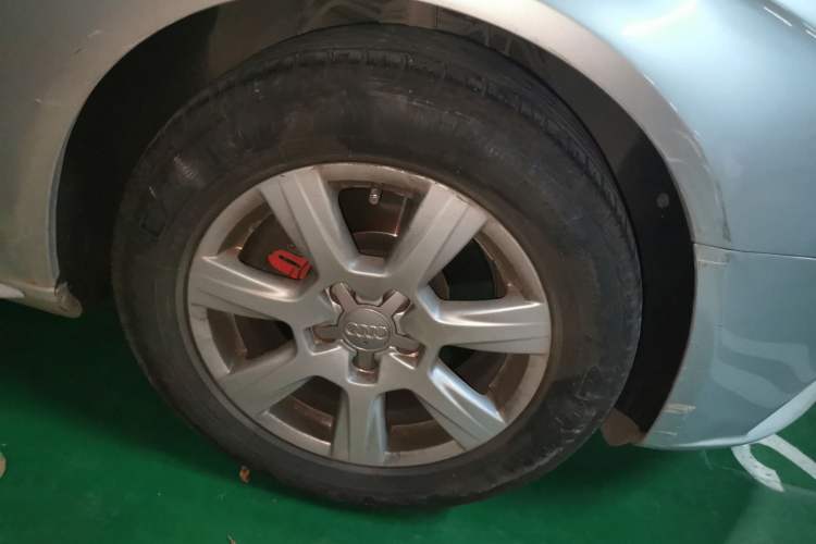 Used Audi A4L 2010 2.0 TFSI Comfort Edition Right Front Wheel Hub