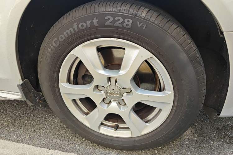 Used Audi A4L 2010 2.0 TFSI Technology Edition Right Front Wheel Hub