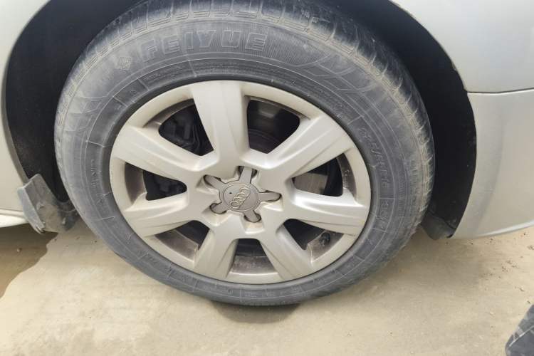 Used Audi A4L 2010 2.0 TFSI Standard Edition Right Front Wheel Hub