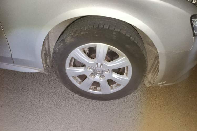 Used Audi A4L 2010 2.0 TFSI Comfort Edition Right Front Wheel Hub