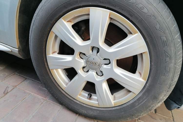 Used Audi A4L 2010 2.0 TFSI Comfort Edition Right Front Wheel Hub