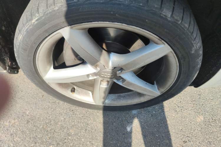 Used Audi A4L 2010 2.0 TFSI Sport Edition Right Front Wheel Hub