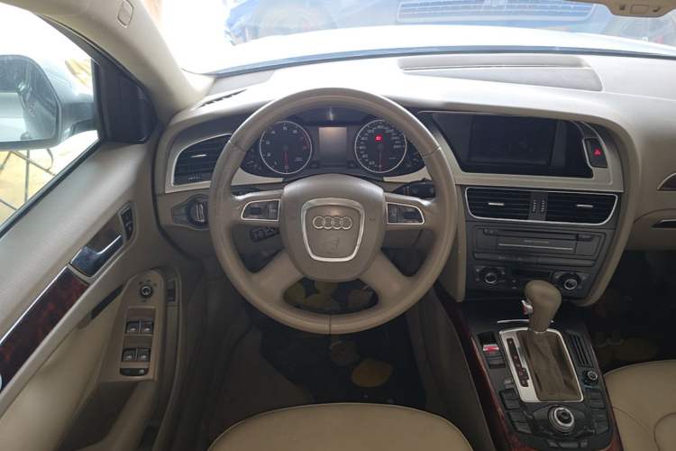 Used Audi A4L 2010 2.0 TFSI Comfort Edition Steering Wheel