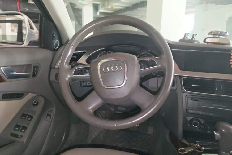 Used Audi A4L 2010 2.0 TFSI Luxury Model Steering Wheel