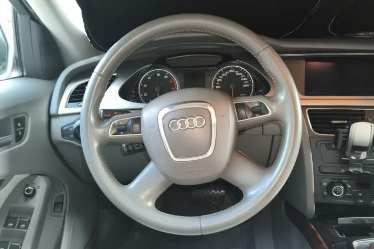 Used Audi A4L 2010 2.0 TFSI Technology Edition Steering Wheel