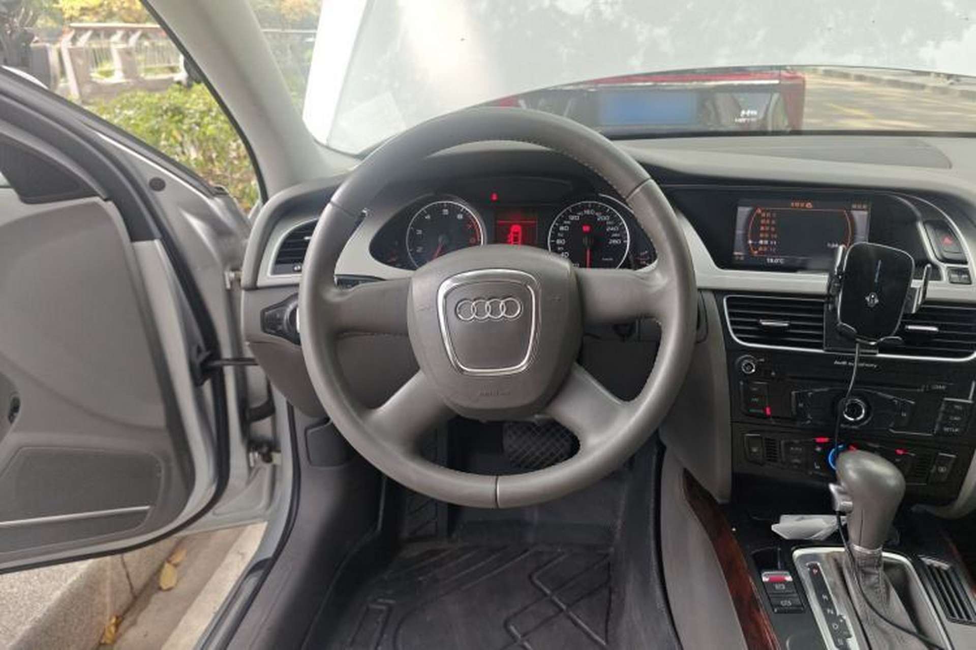 Used Audi A4L 2010 2.0 TFSI Comfort Edition Steering Wheel