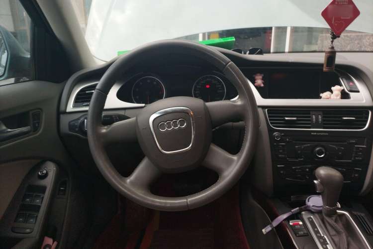 Used Audi A4L 2010 2.0 TFSI Comfort Edition Steering Wheel