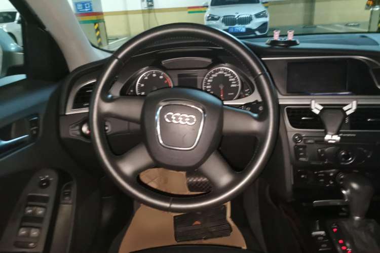 Used Audi A4L 2010 2.0 TFSI Comfort Edition Steering Wheel