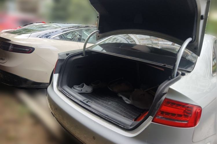 Used Audi A4L 2010 2.0 TFSI Technology Edition Trunk