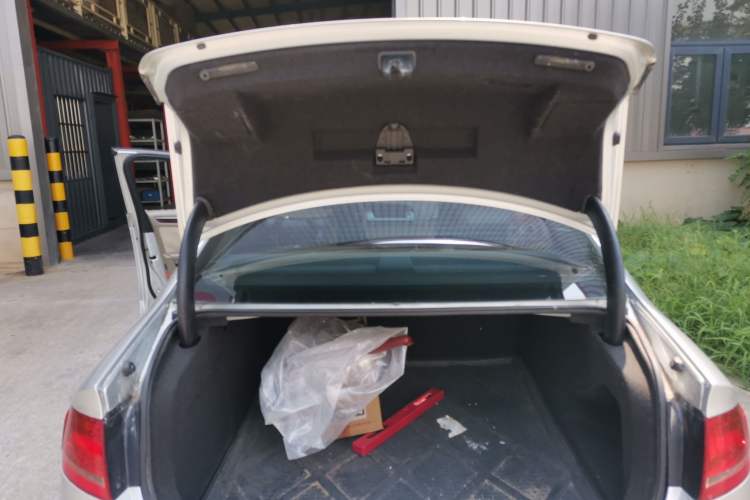 Used Audi A4L 2010 2.0 TFSI Comfort Edition Trunk