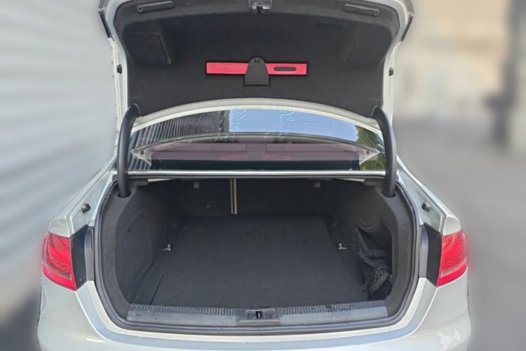 Used Audi A4L 2010 2.0 TFSI Luxury Model Trunk