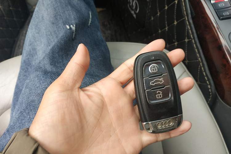 Used Audi A4L 2010 2.0 TFSI Standard Edition Vehicle Key