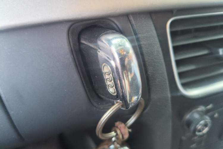 Used Audi A4L 2010 2.0 TFSI Standard Edition Vehicle Key