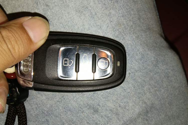 Used Audi A4L 2010 2.0 TFSI Standard Edition Vehicle Key