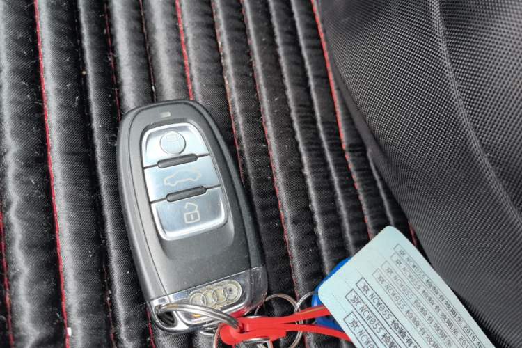 Used Audi A4L 2010 2.0 TFSI Sport Edition Vehicle Key