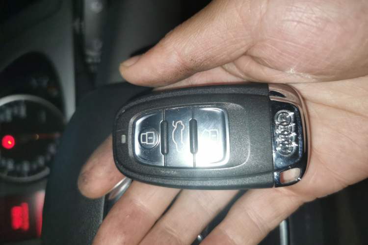 Used Audi A4L 2010 2.0 TFSI Comfort Edition Vehicle Key