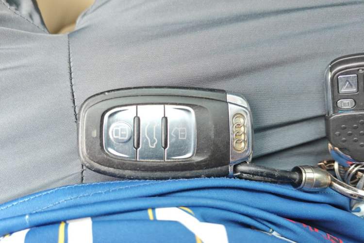 Used Audi A4L 2010 2.0 TFSI Standard Edition Vehicle Key