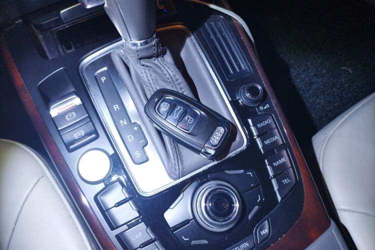 Used Audi A4L 2010 2.0 TFSI Luxury Model Vehicle Key