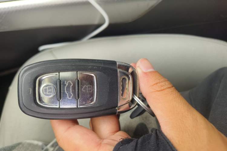 Used Audi A4L 2010 2.0 TFSI Standard Edition Vehicle Key
