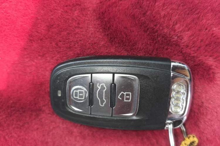Used Audi A4L 2010 2.0 TFSI Comfort Edition Vehicle Key