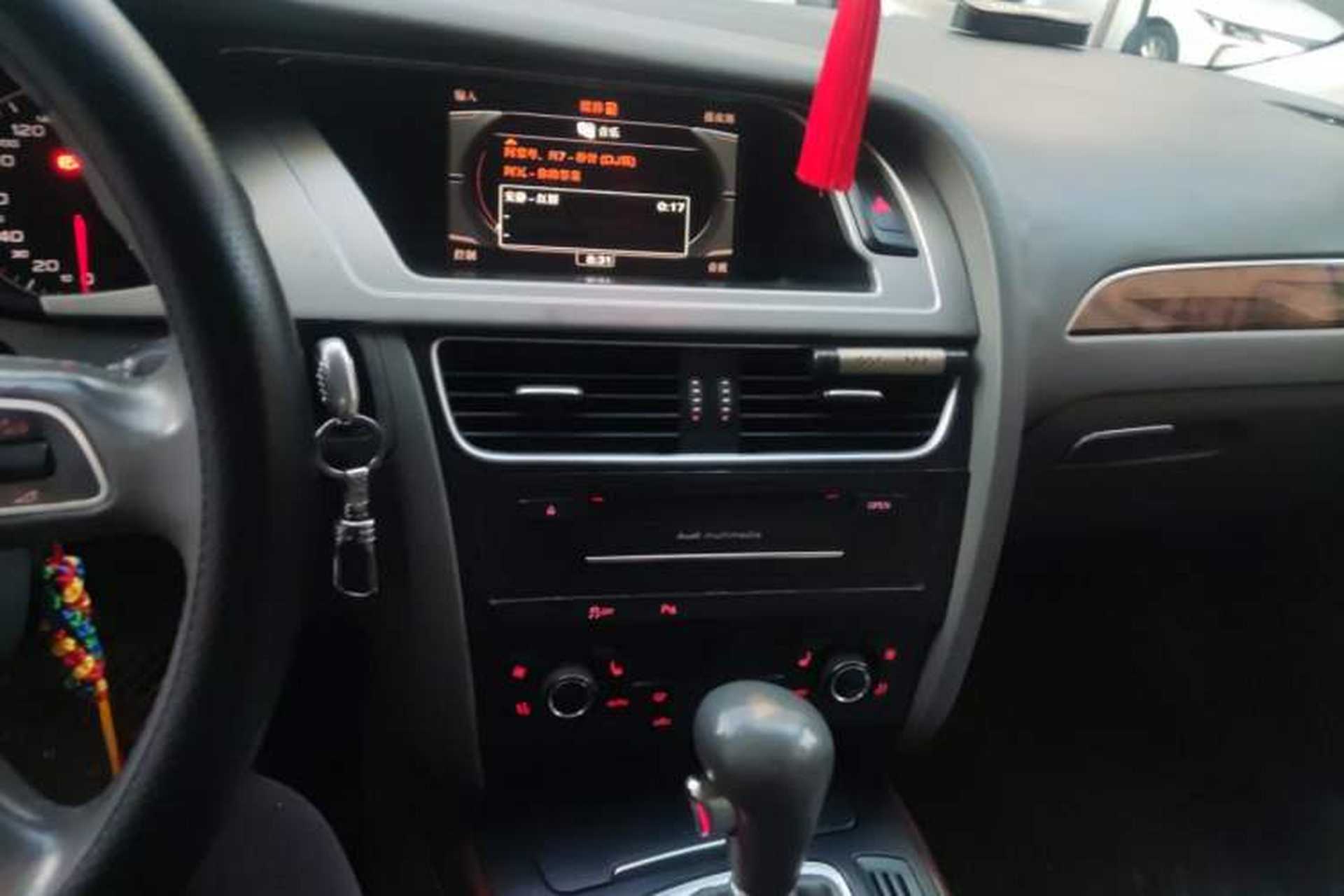 Used Audi A4L 2010 2.0 TFSI Technology Edition Audio And AC Panel
