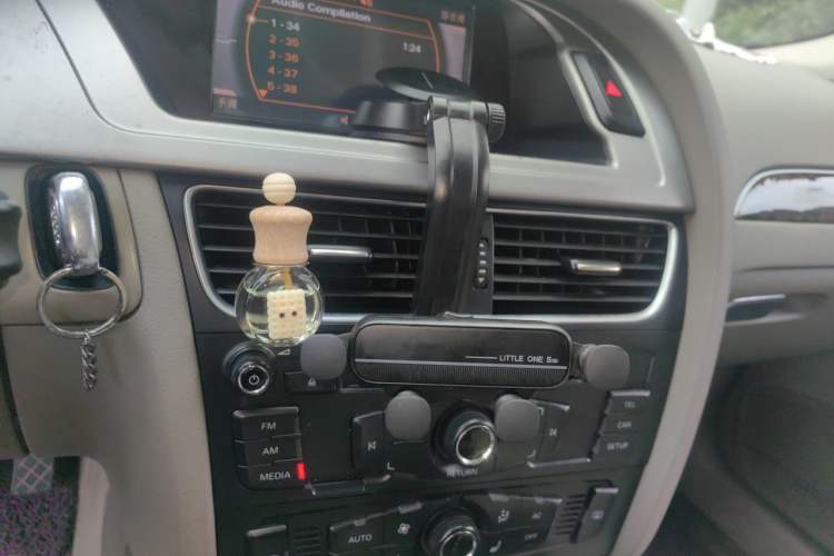 Used Audi A4L 2010 2.0 TFSI Comfort Edition Audio And AC Panel